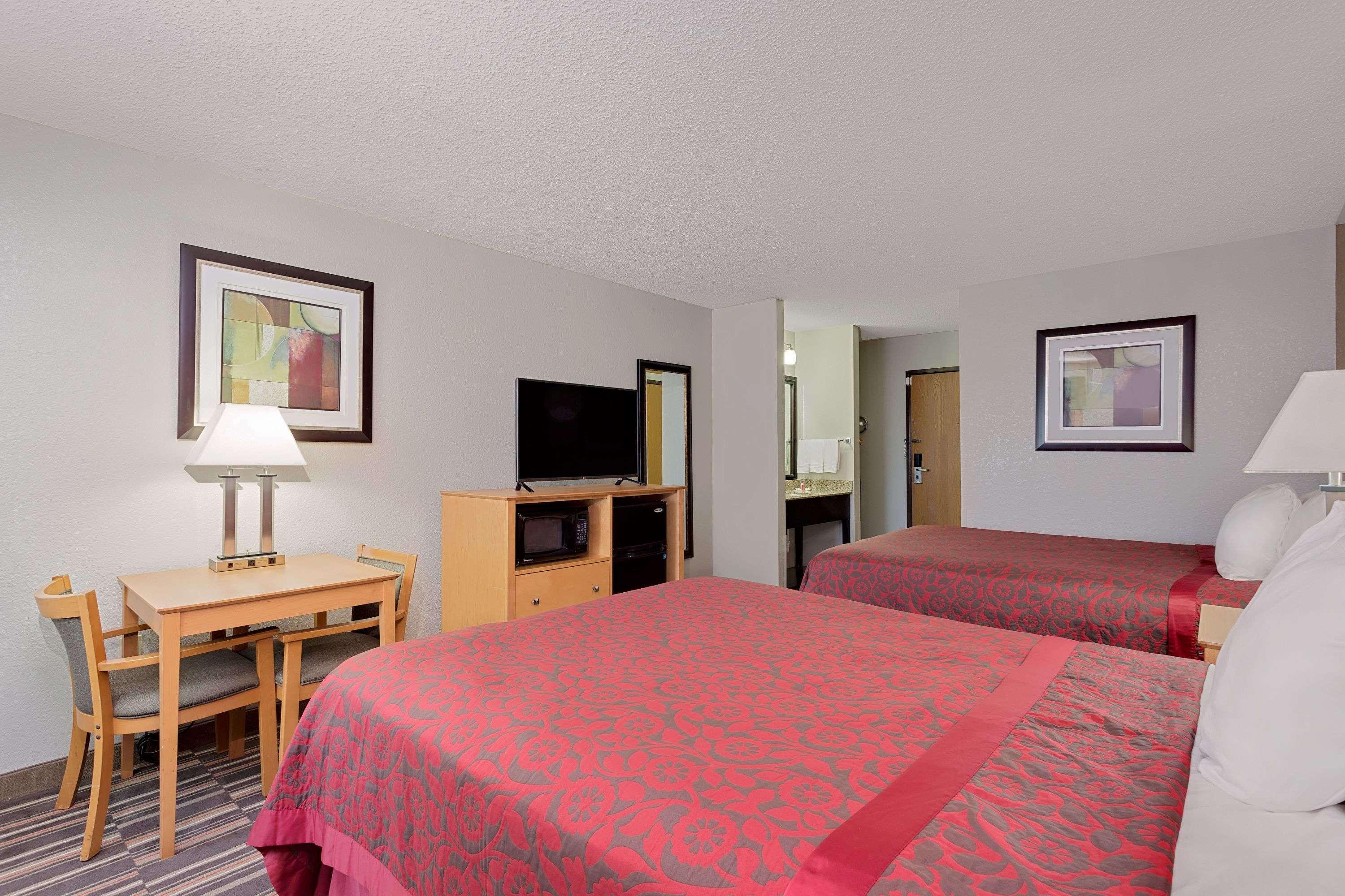 Days Inn By Wyndham Racine/Sturtevant Eksteriør billede